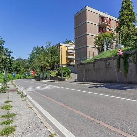 Parking & Terrace - Large 90 Mq - Self Ck-in & Access Apartman Como