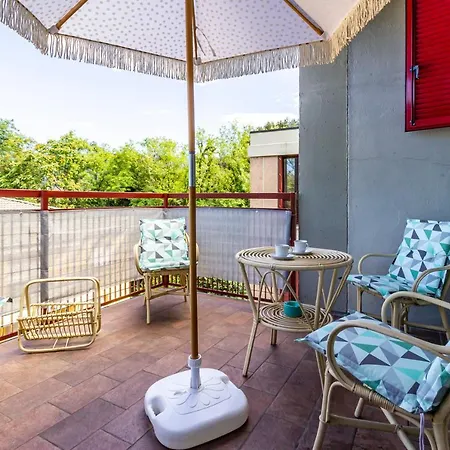 Parking & Terrace - Large 90 Mq - Self Ck-in & Access Apartman